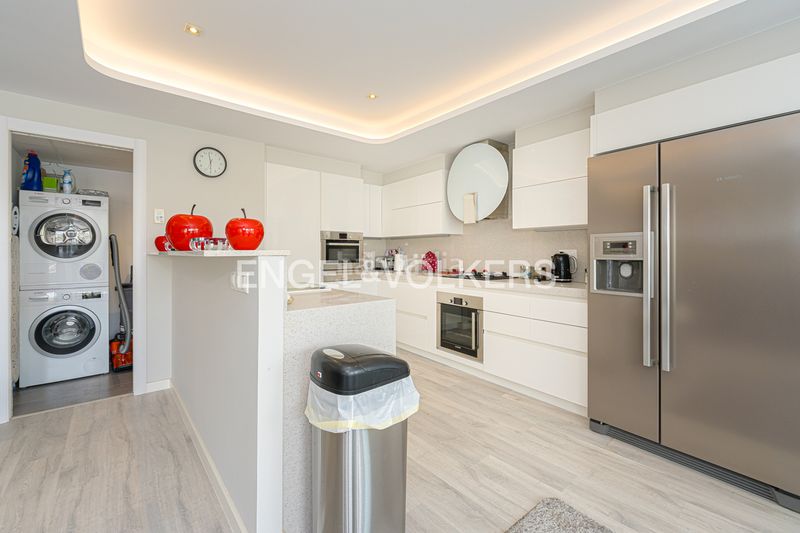 Foto e4510640-a73c-4708-becf-0268d50048ae. Apartamento en travessia marina baixa 2 exclusiva vivienda en primera línea de mar en la cala en Finestrat
