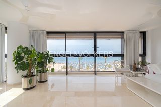 Apartament  Avenida del mediterráneo 44. Lujo frente al mar en el emblemático edificio santa margarita
