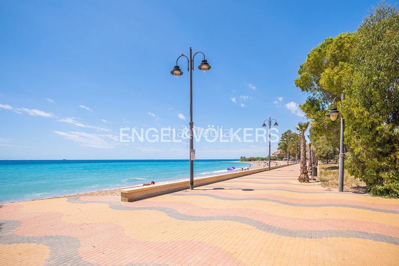 Foto 11b9cb5f-e39b-425e-8751-34ae85855ef2. Apartament amb aparcament piscina a Platja de Torres Vila Joiosa (la)