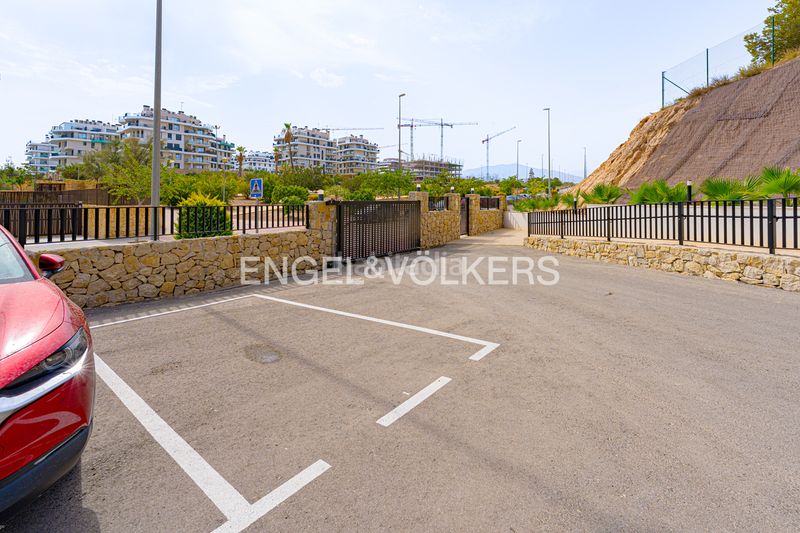 Foto 23d7f30b-d90d-46a8-9948-b0bd49689b48. Apartament amb aparcament piscina a Platja de Torres Vila Joiosa (la)