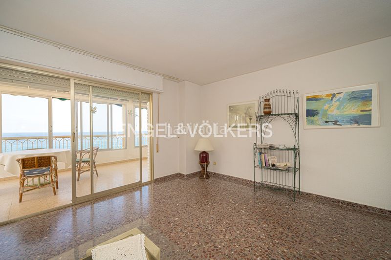 Foto 04d009c6-ac72-4f80-b192-ae19036adb65. Apartament a avenida de madrid 26 a Playa Levante Benidorm