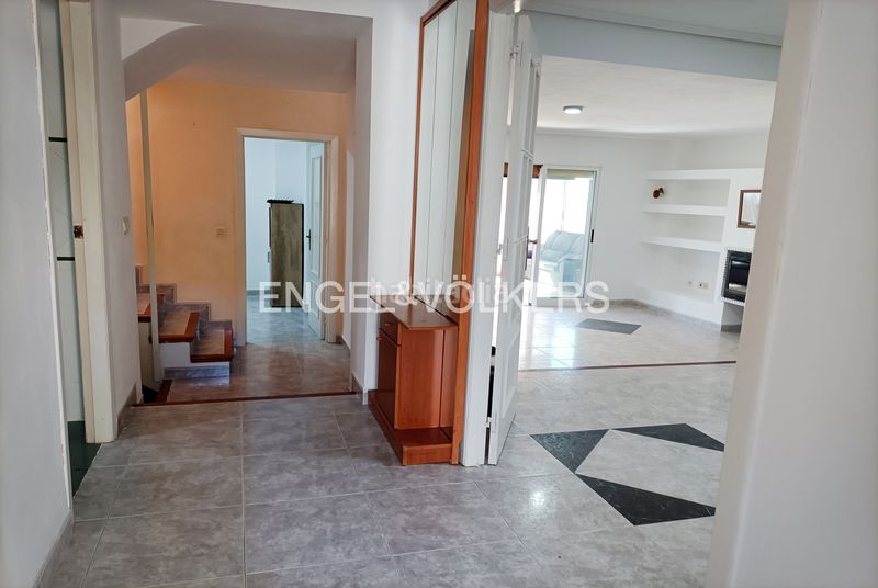 Foto c50950e5-babd-4ef5-aa8d-9249d35c85bb. Xalet amb xemeneia aparcament piscina a Sierra Helada Benidorm