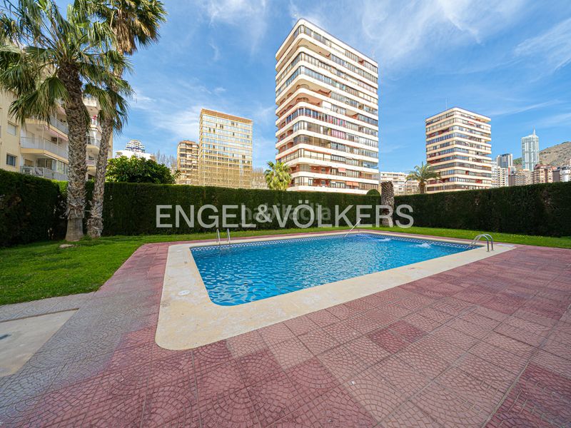 Foto 7ec2a9c8-6109-41e4-bcf0-2637ba2ec13a. Lloguer apartament a avenida de madrid 22 a Playa Levante Benidorm