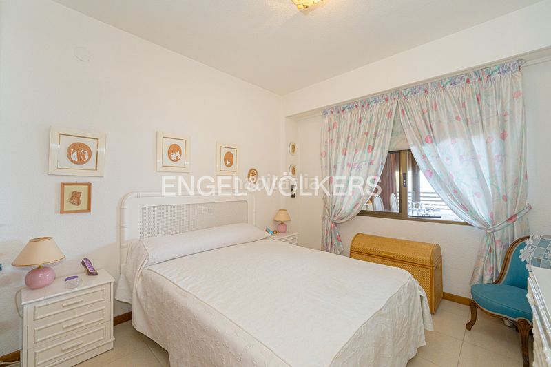 Foto aaddfcce-2209-401a-9dc2-4ea609046c05. Àtic a calle vigo 5 a Playa Poniente Benidorm