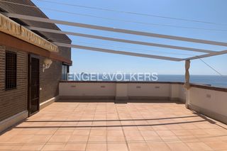 Penthouse in Calle vigo 5. Exclusivo ático en playa de poniente, benidorm