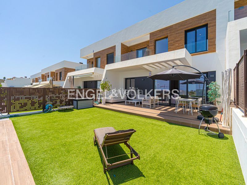 Foto 4e8c6a07-a403-4d54-a204-72b845be032e. Casa en Finestrat pueblo Finestrat