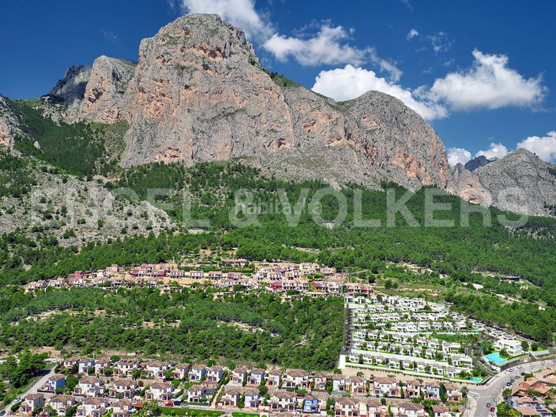 Foto e4e203b6-3034-4310-a84f-9c523404ab95. Casa a balcón de ponoig - Polop paradis - Polop hills Polop