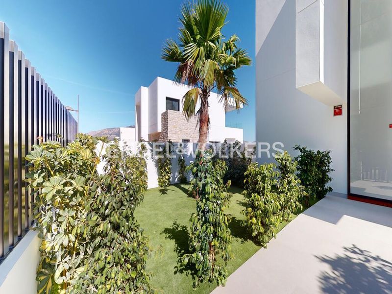 Foto 2ff11bd1-220f-4636-be0b-0eba7d85bb59. Casa amb piscina a Casco urbano Polop