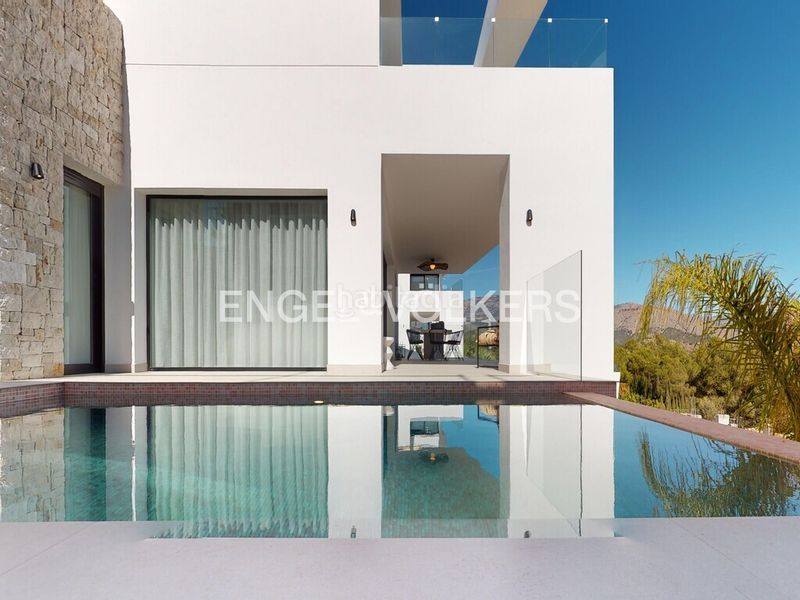 Foto 522d4c88-6dc1-4e1f-9e5f-e840f0142279. Casa amb piscina a Casco urbano Polop