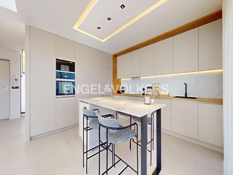 Foto 79977a24-ec6a-4a54-a15c-021bcc950521. Casa amb piscina a Casco urbano Polop