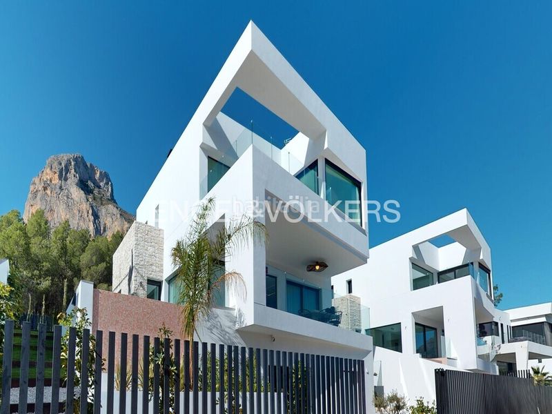 Foto 8cdc6837-04cf-41fd-b54f-59509cf26100. Casa amb piscina a Casco urbano Polop