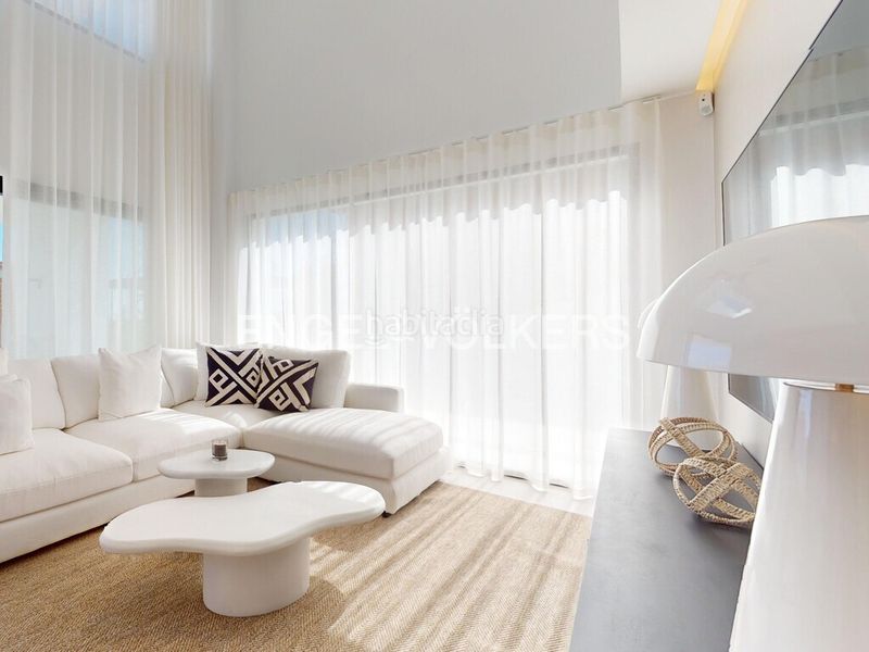 Foto a0d5e4f6-b8ec-498b-890d-c6b888d17d33. Casa amb piscina a Casco urbano Polop