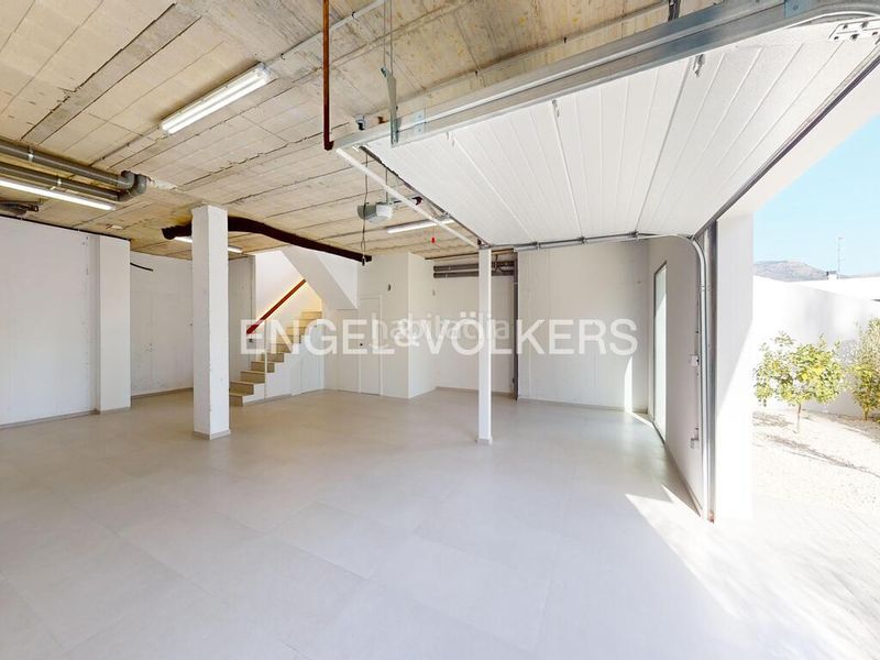 Foto b9bb054a-1953-4752-8295-0be2fb29c8cf. Casa amb piscina a Casco urbano Polop