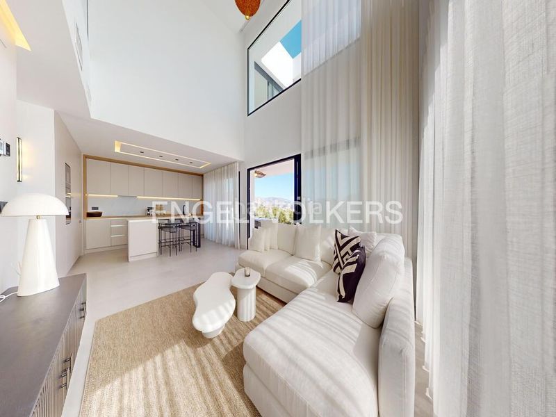 Foto bf2e133c-f7e5-4a5a-b871-aae37cc57e3c. Casa amb piscina a Casco urbano Polop