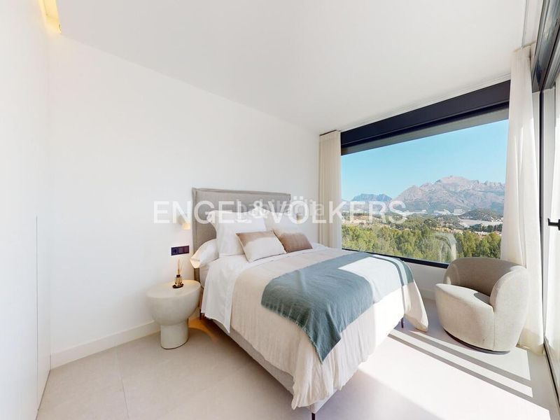 Foto df4e171a-ce7b-4712-a52d-076f21bb67d7. Casa amb piscina a Casco urbano Polop