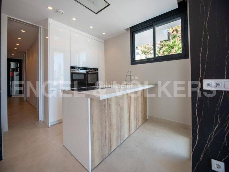 Foto 06a24470-d25e-4579-9fa3-797c2bb6f131. Apartament amb piscina a Levante Alto Benidorm