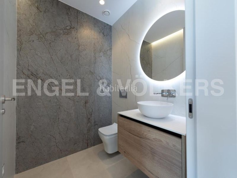 Foto 4c8b9fc6-33b9-44de-9a00-7b0dab047bf5. Apartament amb piscina a Levante Alto Benidorm