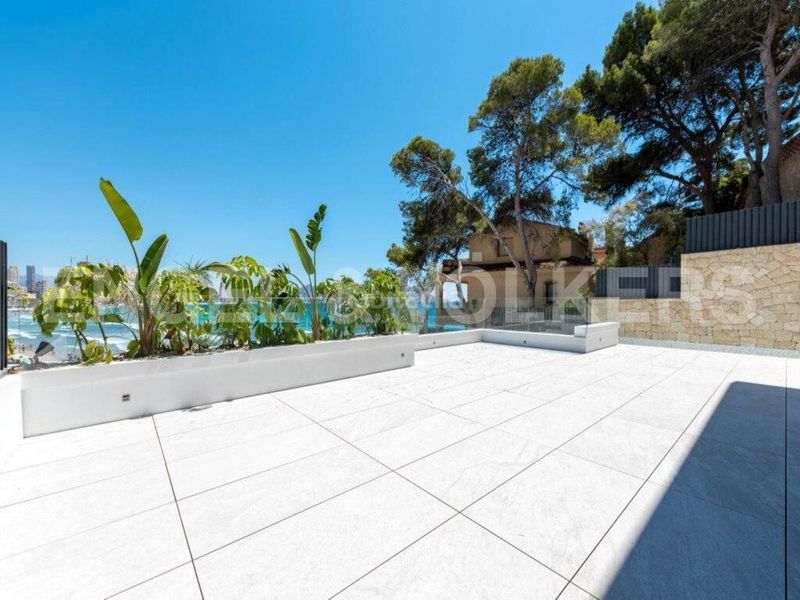 Foto d2c86961-0ebb-4283-8b5c-f8f4896efaa5. Apartament amb piscina a Levante Alto Benidorm