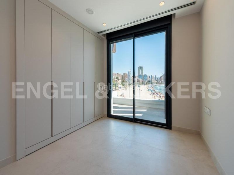 Foto 1596a02a-6fd6-4234-8069-03f81a85ed9a. Apartamento en Playa Poniente Benidorm