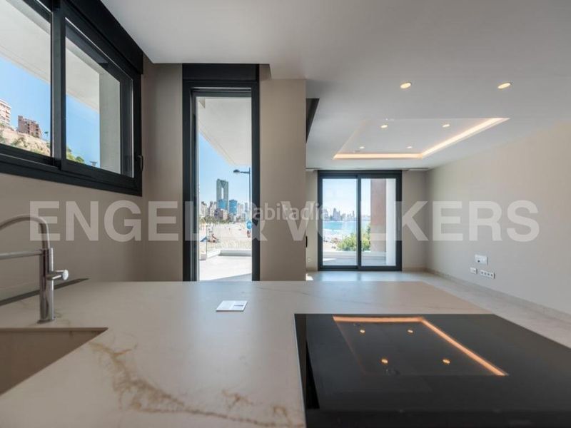 Foto 90f749a1-8874-4ff2-94ad-2f00638764b8. Apartamento en Playa Poniente Benidorm