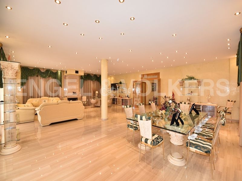 Foto 35dd33a1-50c5-42a3-b1ce-34830af2bcf8. Casa amb piscina a Sierra Helada Benidorm