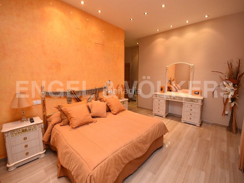 Foto abbf0858-ec6d-4282-b89b-4f97b1926c68. Casa amb piscina a Sierra Helada Benidorm