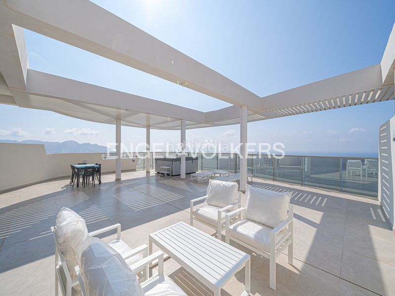 Foto 41df537c-17e7-4c01-8150-df1f2e0030b7. Àtic amb piscina a Levante Alto Benidorm