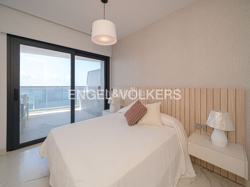 Foto 435db276-3368-49f1-9117-2102976cde00. Àtic amb piscina a Levante Alto Benidorm