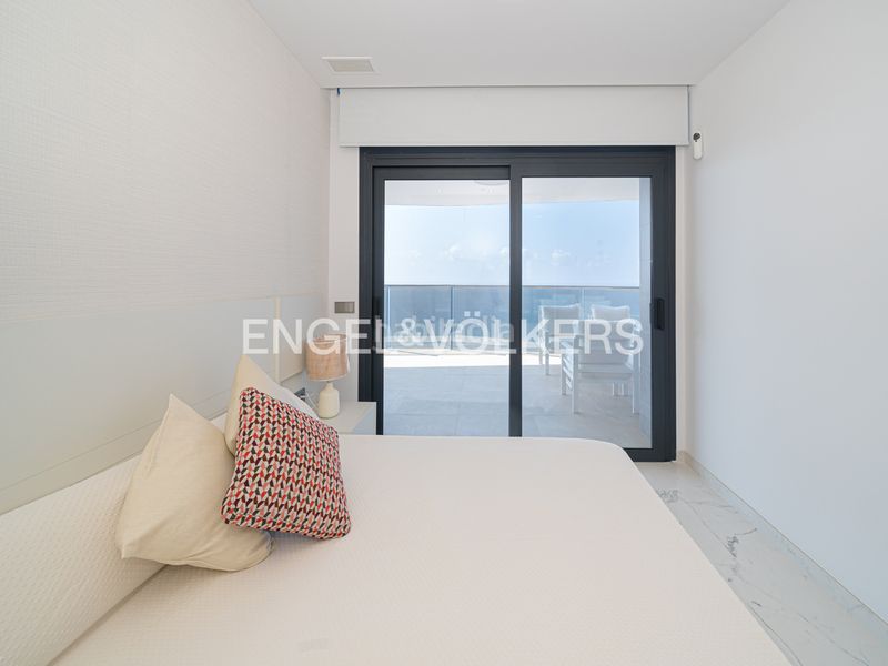 Foto 47144e17-69b7-41db-b03f-92729627199c. Àtic amb piscina a Levante Alto Benidorm