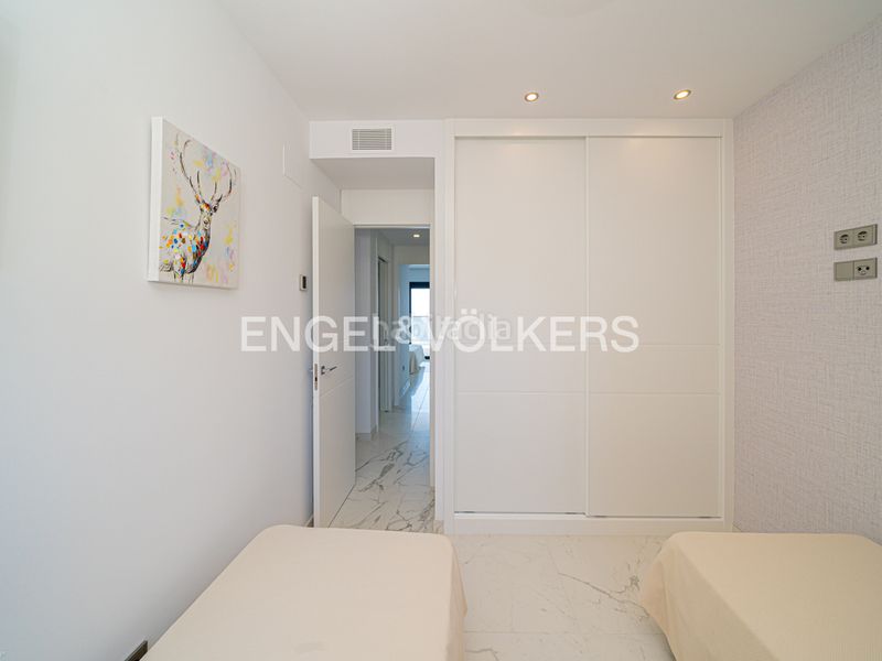 Foto d416cca6-ac65-4f66-a2f7-94da1bfacab6. Àtic amb piscina a Levante Alto Benidorm