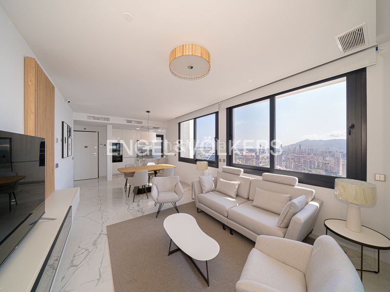 Foto f67071a7-288b-40f4-905b-c089c97a0cc8. Àtic amb piscina a Levante Alto Benidorm