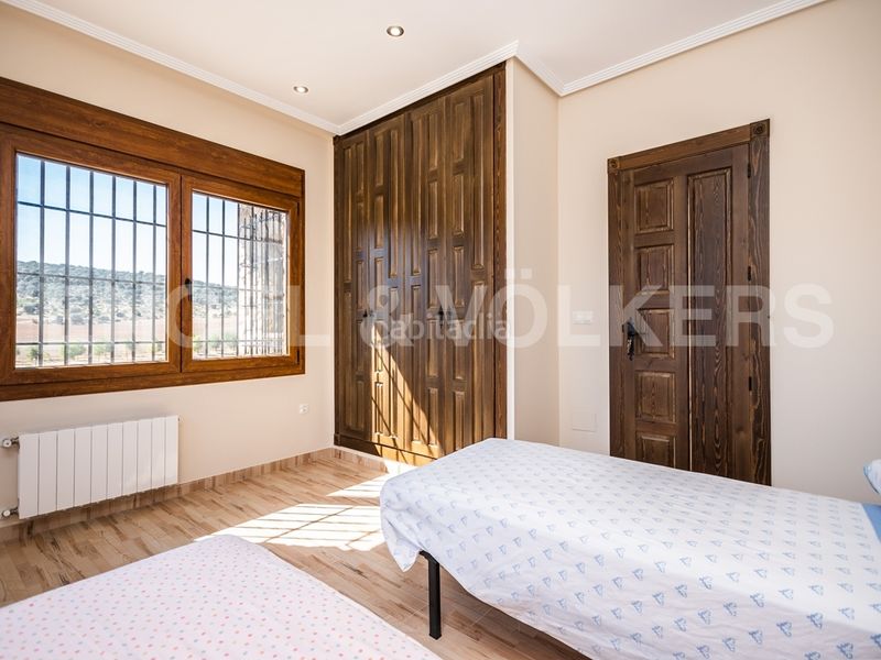 Foto a40e038b-ccb0-4c08-addd-38dd6509049e. Terreny residencial a Nerpio