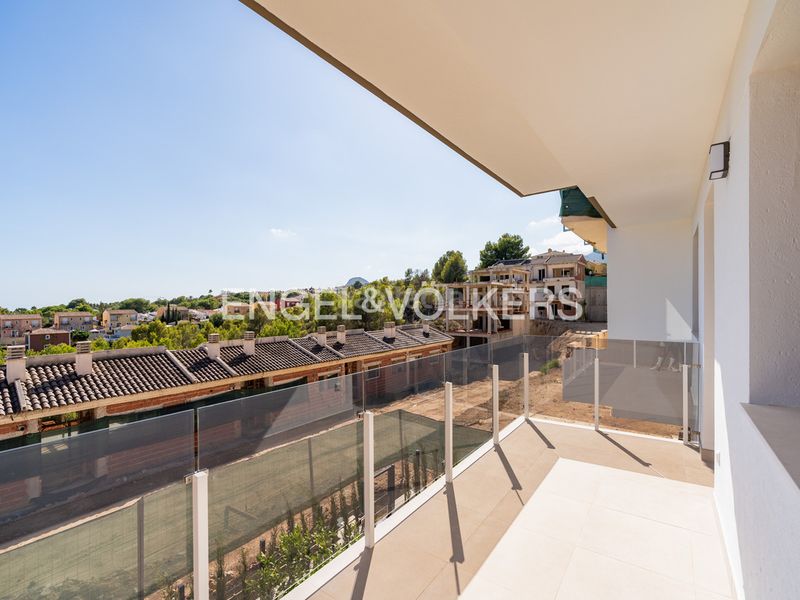 Foto 5ee08d24-1a5d-49ec-b839-d3d2b9e2babc. Casa amb piscina a Montebello - Nou Espai Nucia (la)