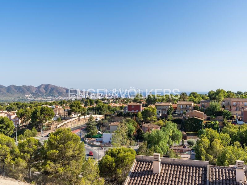 Foto c0fde4ff-4a82-46e1-a48a-ded3086466a9. Casa amb piscina a Montebello - Nou Espai Nucia (la)