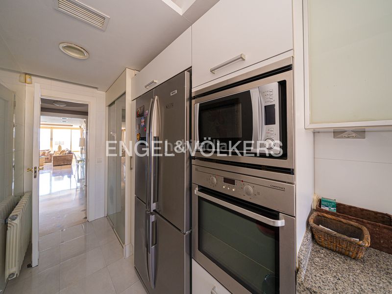 Foto 36ae3e15-eb4d-4bd8-a517-e9b4f8c59283. Apartament amb piscina a Levante Alto Benidorm