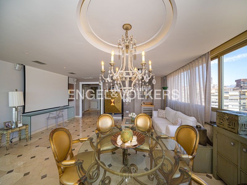 Foto b870b3e0-fd1b-4976-8fb5-d2db74832c15. Apartament amb piscina a Levante Alto Benidorm