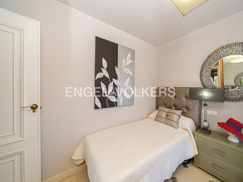 Foto eb3f801d-a4e1-41ba-b41b-ea391c88b70b. Apartament amb piscina a Levante Alto Benidorm