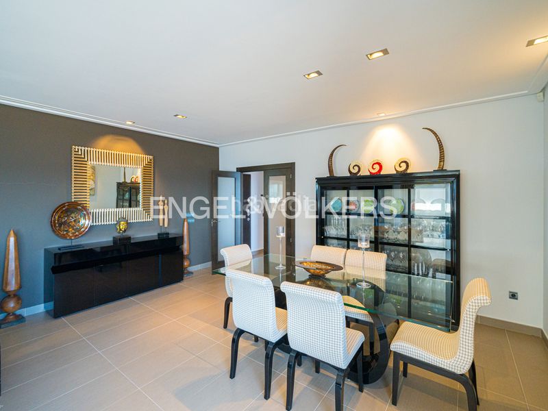 Foto 0338bb2c-9c87-46fb-b2eb-d77e4c8c7ecb. Casa a Playa Poniente Benidorm