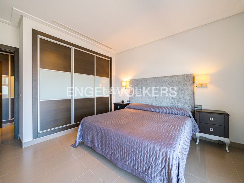 Foto 67f70ac1-5b9d-4a73-8ae2-03a4e44f3833. Casa a Playa Poniente Benidorm