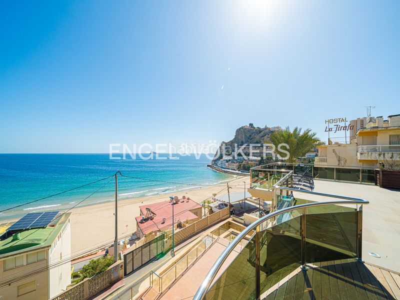 Foto 75a5133d-fa4c-4aca-8f73-1c96f2332e1e. Casa a Playa Poniente Benidorm