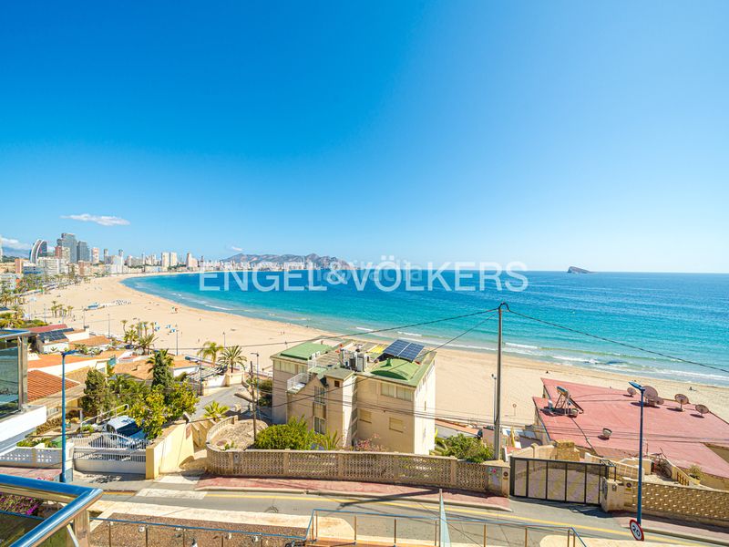 Foto 9314b573-9edb-4a70-9839-1fea8043c314. Casa a Playa Poniente Benidorm