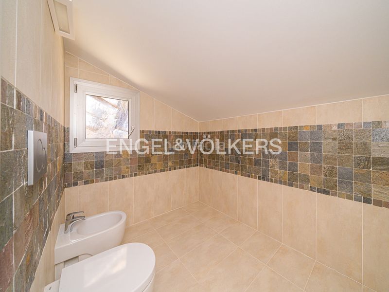 Foto baf466c0-fe37-41ec-a050-33c6f33e8caa. Casa a Playa Poniente Benidorm