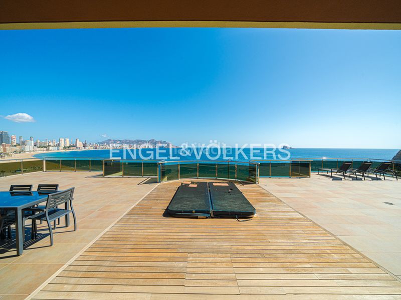 Foto f63242e7-4fa8-453e-b3cf-97a414a6a56a. Casa a Playa Poniente Benidorm