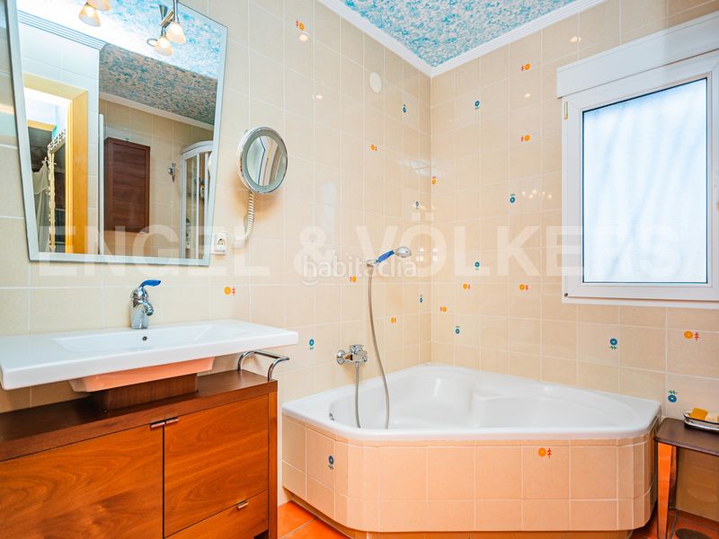 Foto 521ad1a0-8187-4d13-99d9-75bb6546f03c. Casa en Urbanizaciones Benidorm