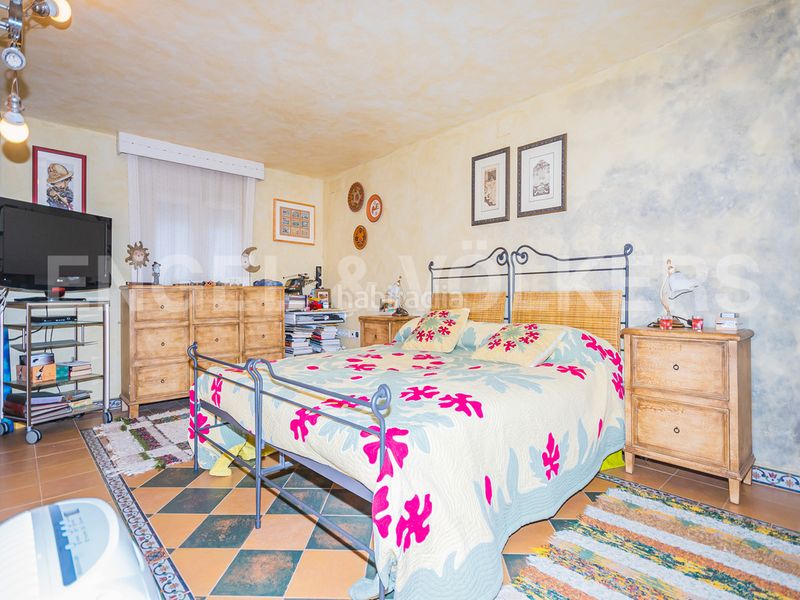 Foto c90f6132-6f74-4e72-9356-11d68efb938d. Casa en Urbanizaciones Benidorm