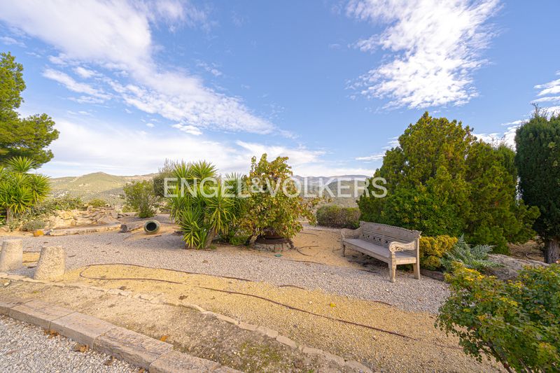 Foto d8c75b47-1ed8-4066-b3fa-57dab81b26d2. Casa en Relleu