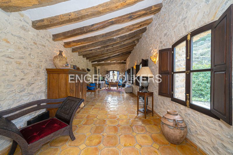 Foto f7a3ba40-08a3-4cf0-996b-2a6308209b08. Casa en Relleu