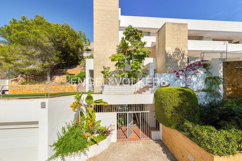 Foto 762ac50d-fd74-4fbe-b550-538aed3fd92c. Casa amb xemeneia piscina a Sierra Helada Benidorm