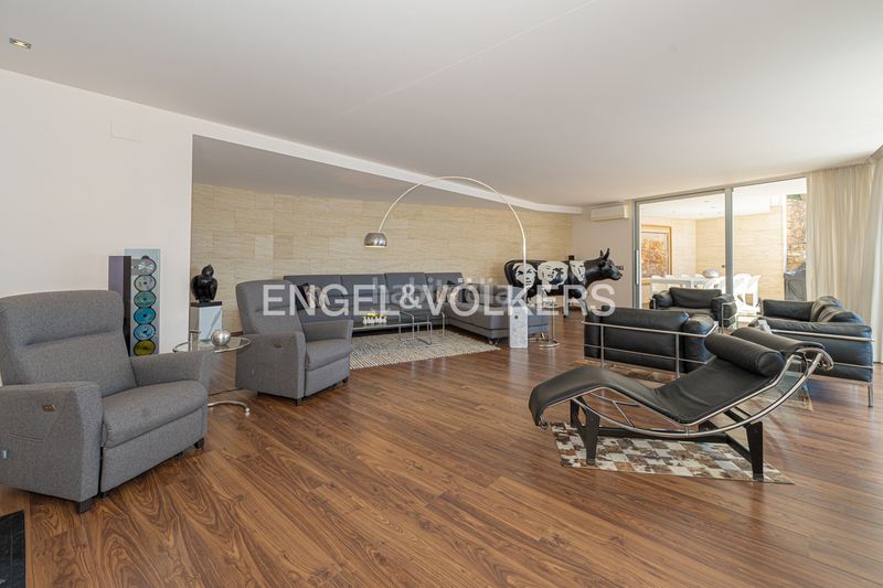Foto 7b3f0926-ba5f-4654-94c6-eaf102a883e3. Casa amb xemeneia piscina a Sierra Helada Benidorm