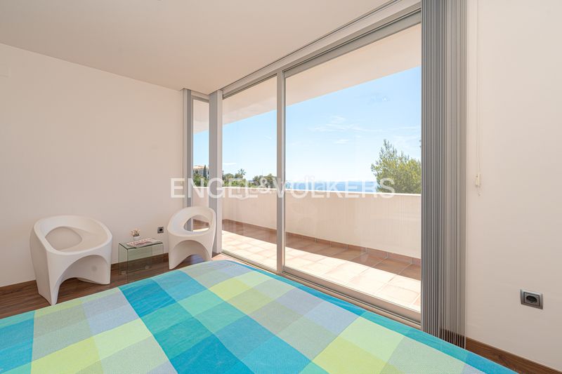 Foto d702f8d9-e429-4d7c-8baa-65af51434e32. Casa amb xemeneia piscina a Sierra Helada Benidorm